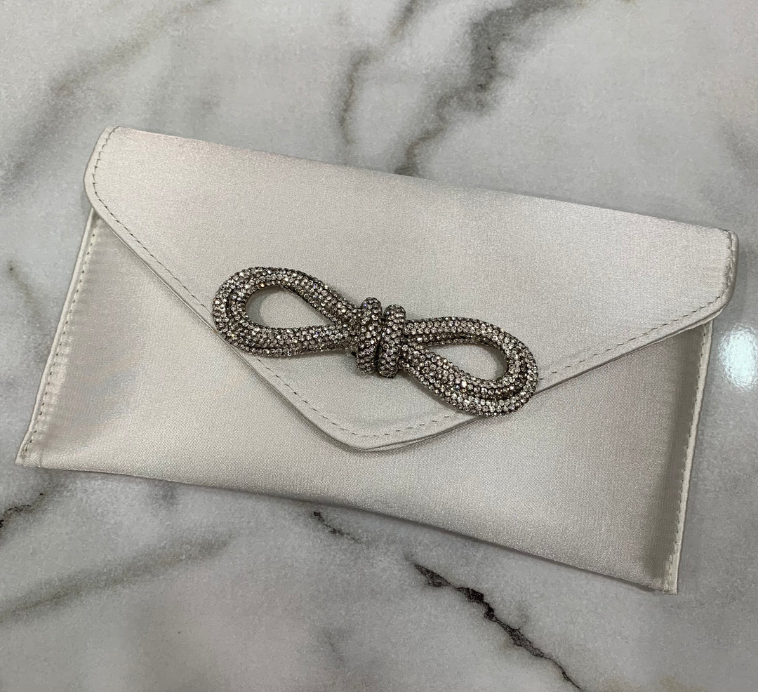 Bolsa blanca moño piedritas
