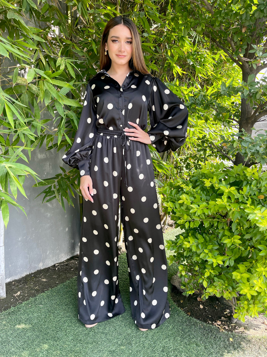 Set negro puntos blancos