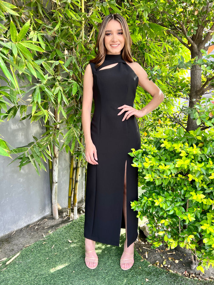 Vestido negro cuello alto