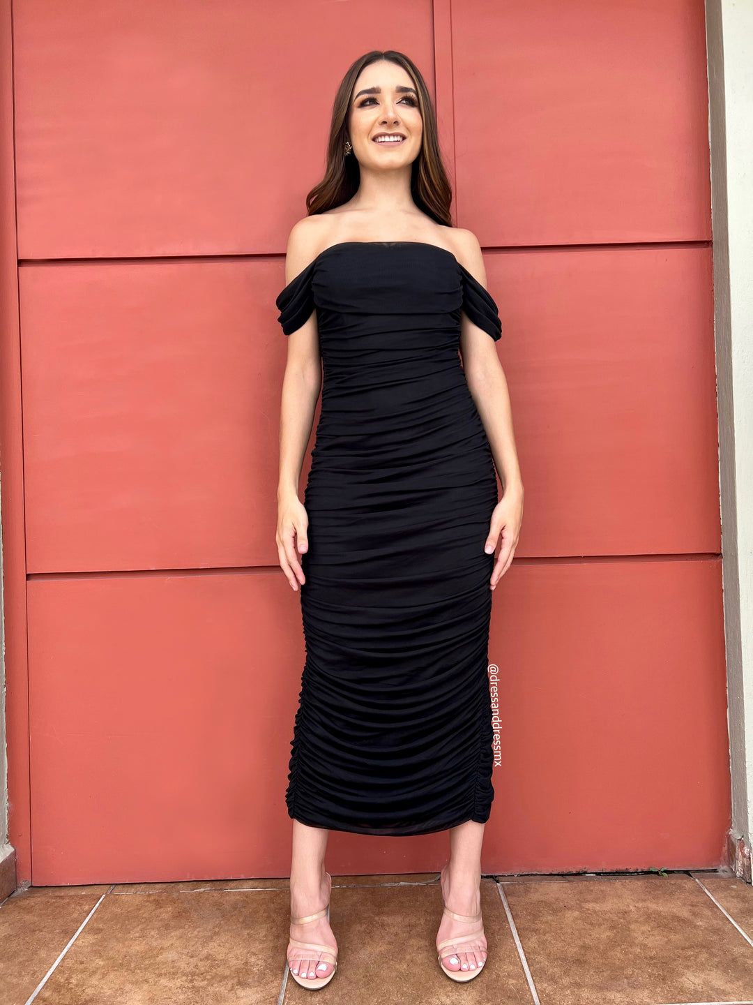 Vestido negro drapeado