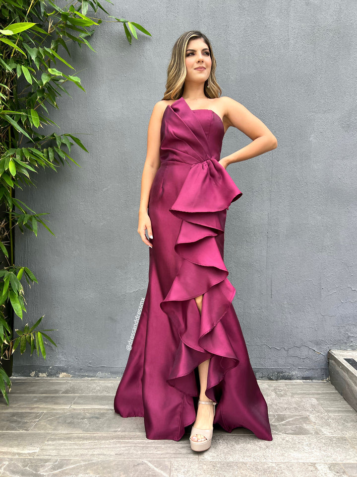 Vestido vino volantes