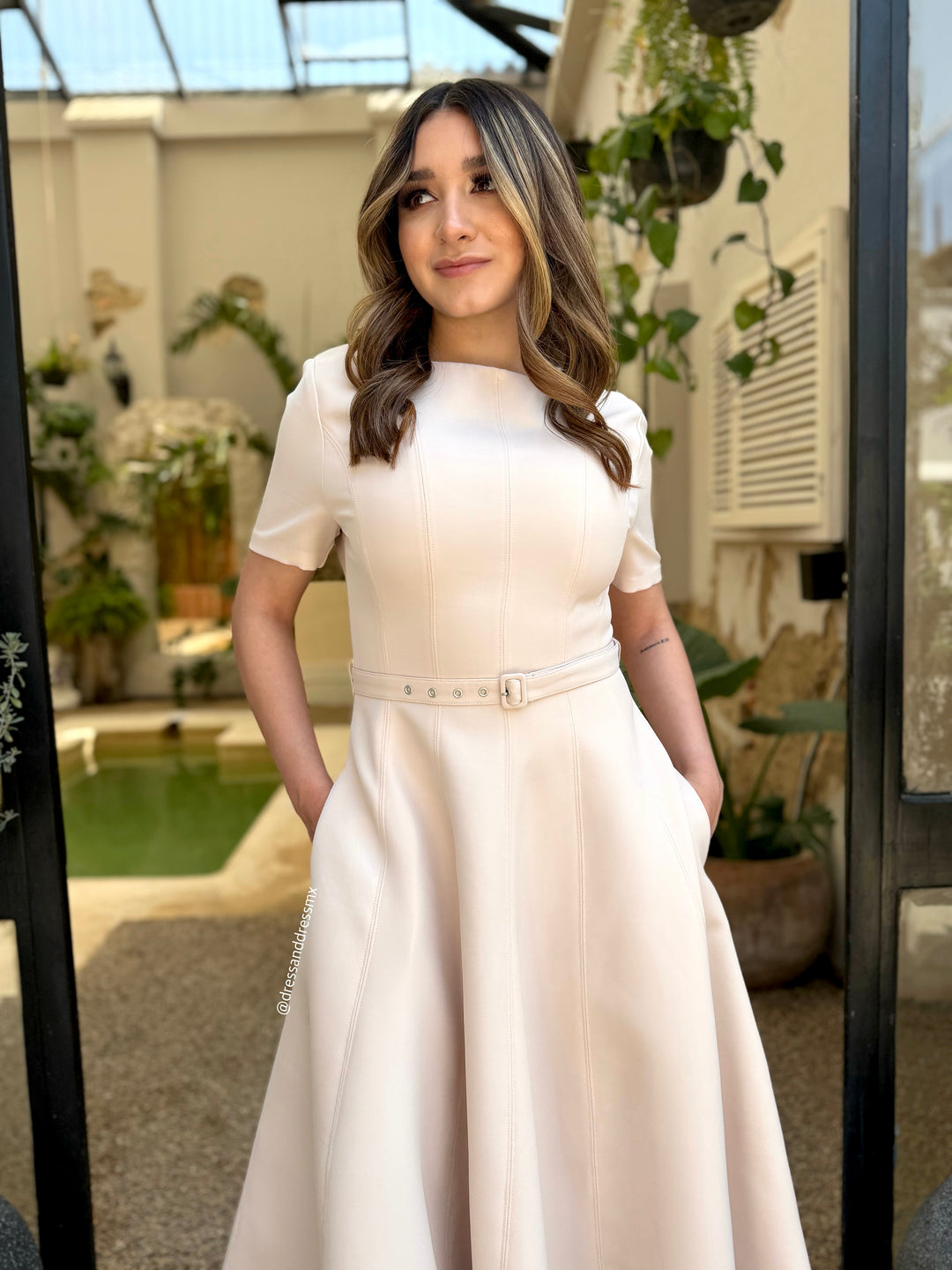 Vestido midi línea A light beige