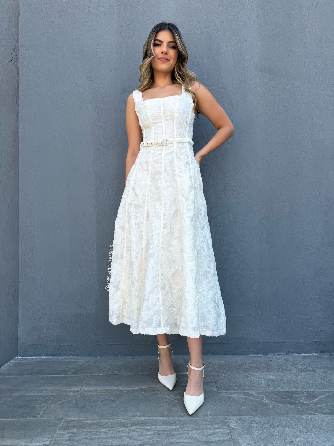 Vestido midi línea A cinto