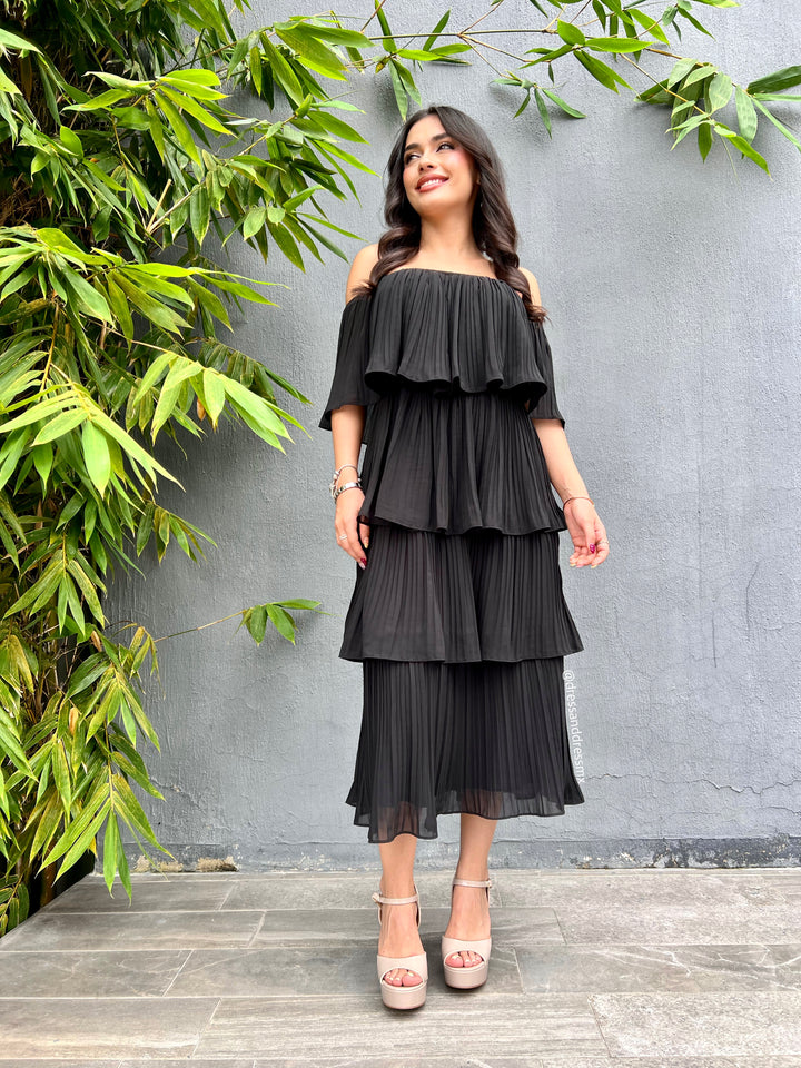 Vestido negro offshoulder Olanes