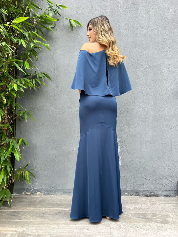 Vestido azul marino capa