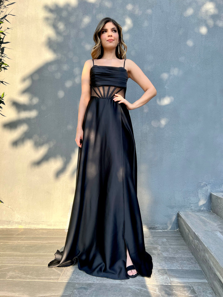 Vestido negro corset