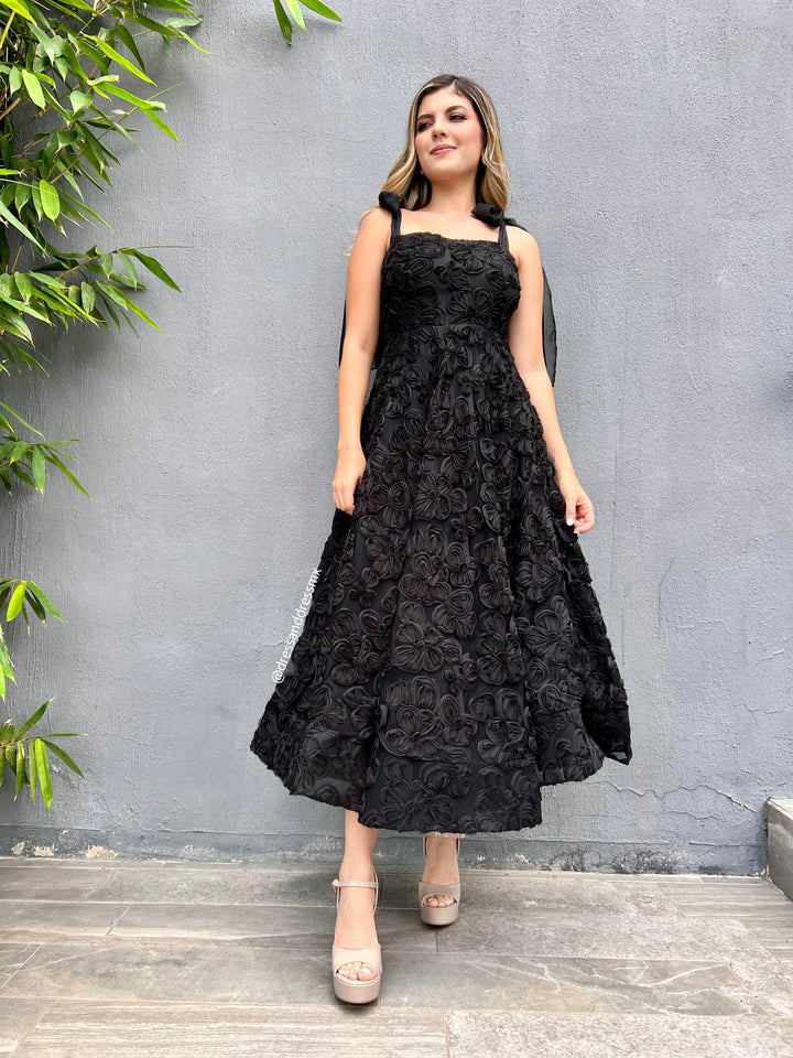 Vestido negro midi línea A