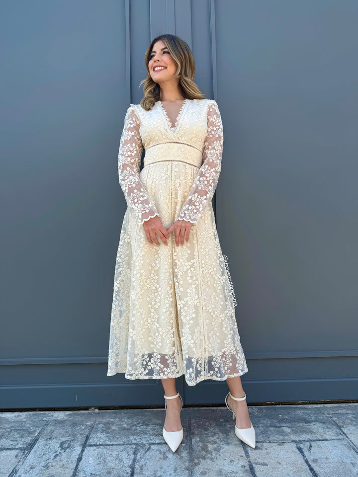 Vestido crema manga larga