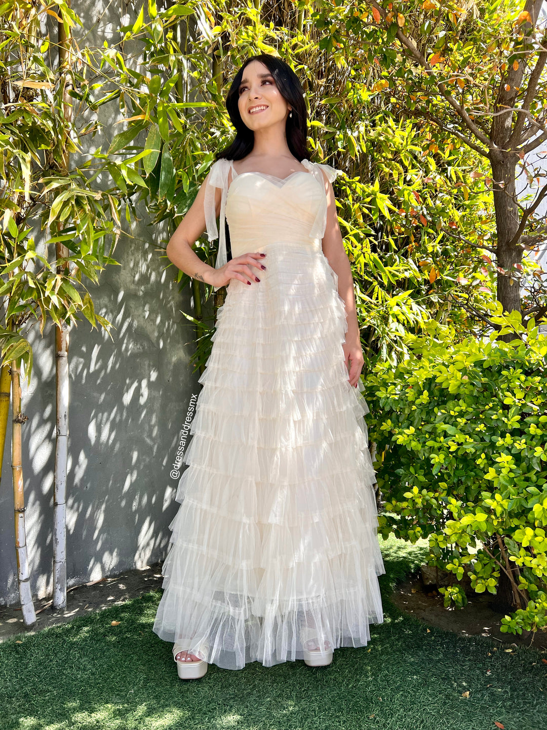 Vestido crema tul