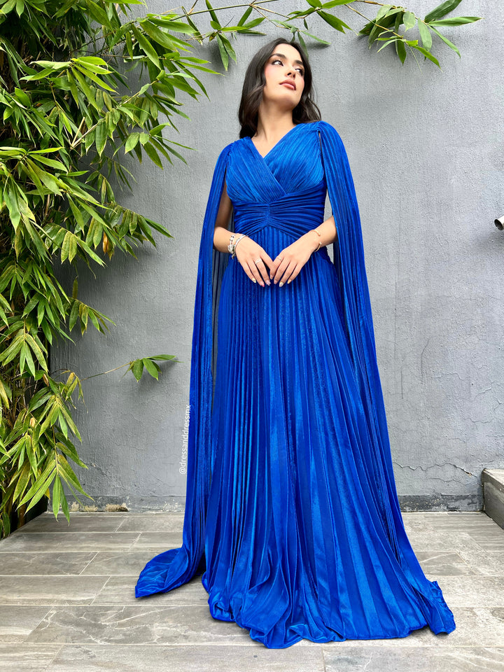 Vestido azul rey tableado
