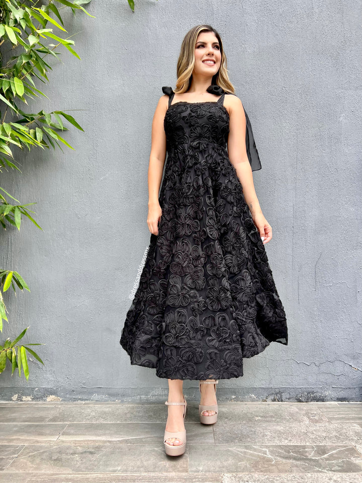 Vestido negro midi línea A