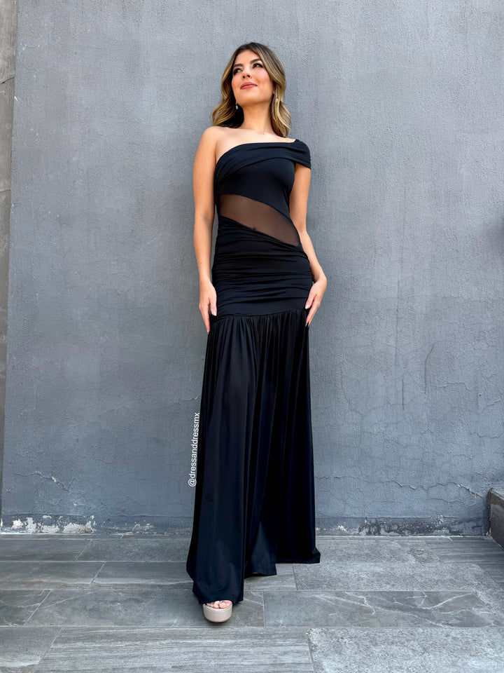 Vestido negro transparencia