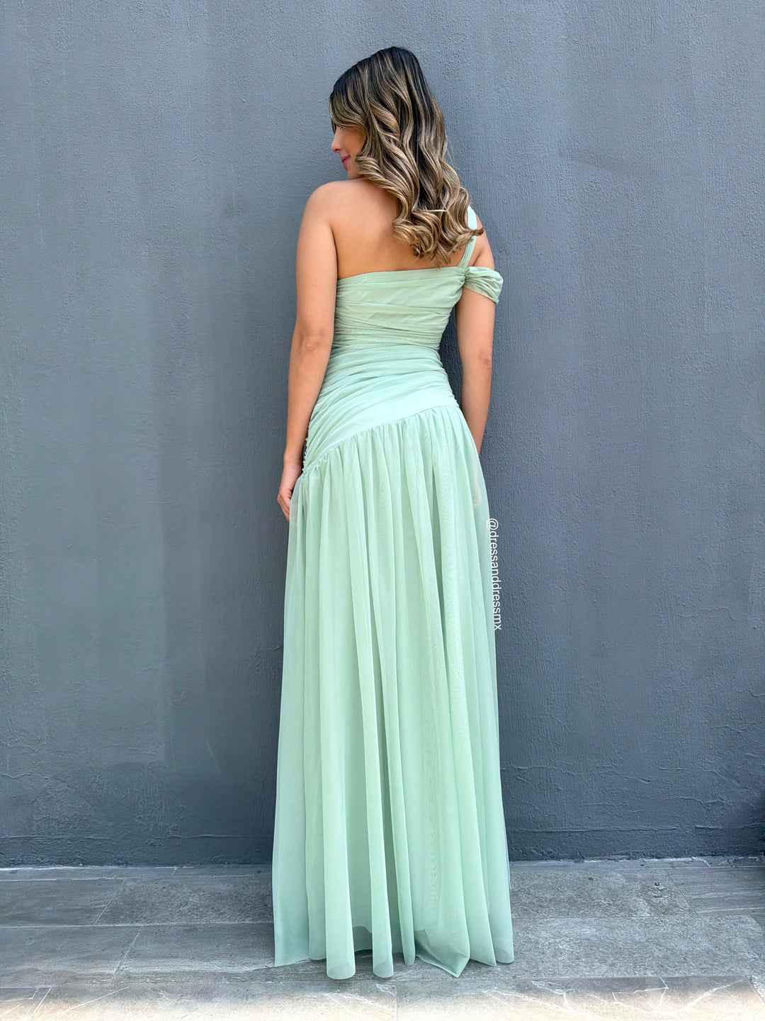 Vestido sage un tirante