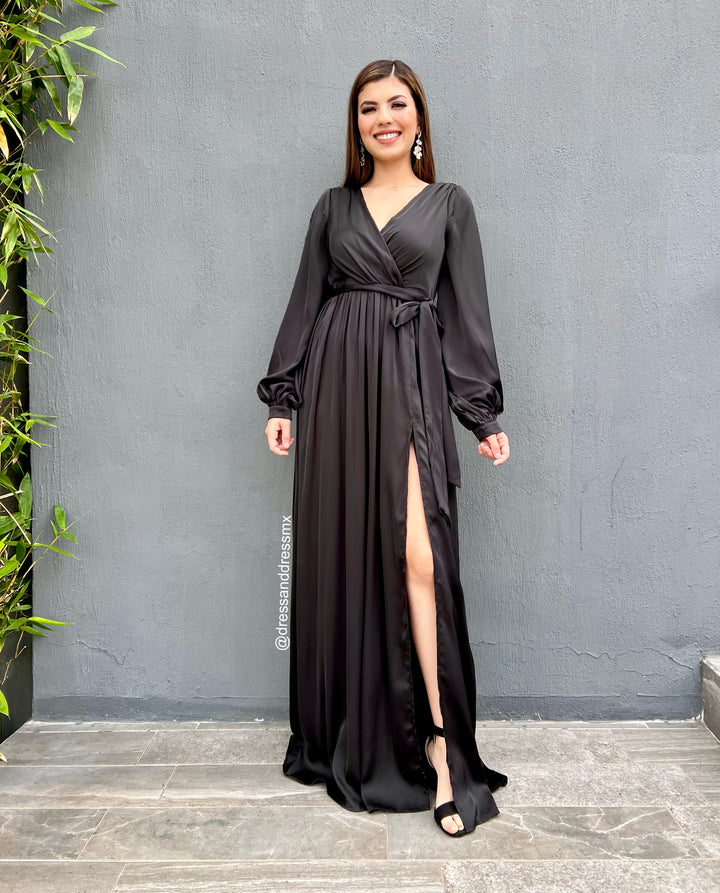 Vestido negro manga larga