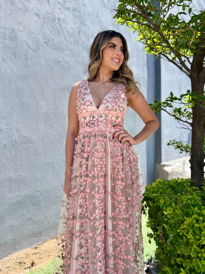 Vestido bordado flores rosas