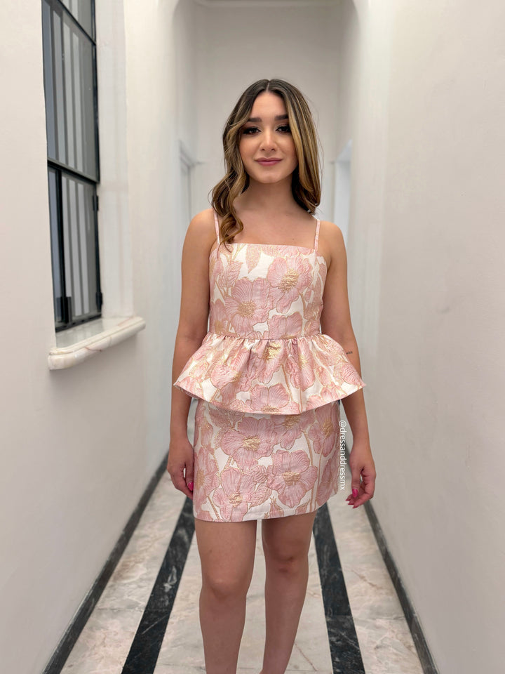 Vestido peplum flores rosas