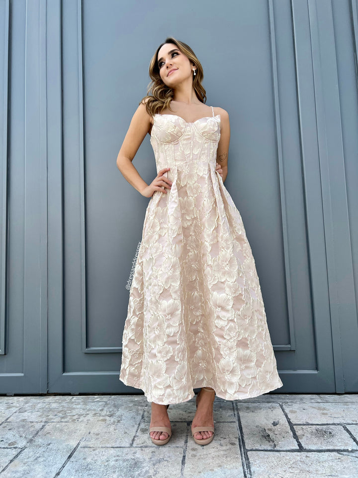 Vestido champagne con dorado