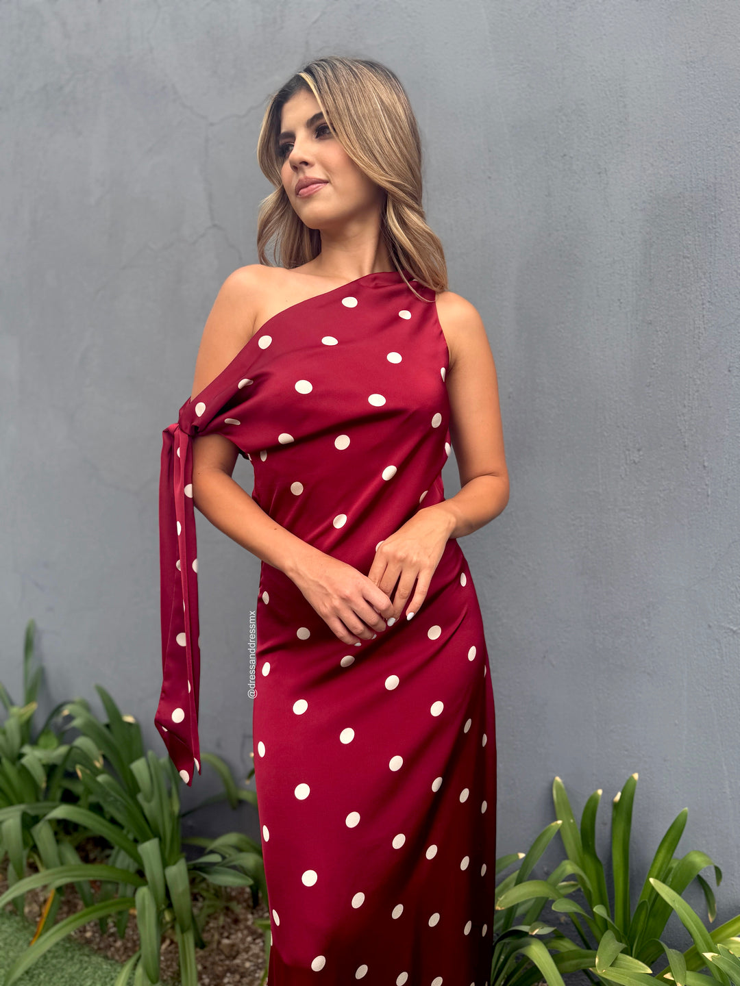 Vestido tinto polkadot