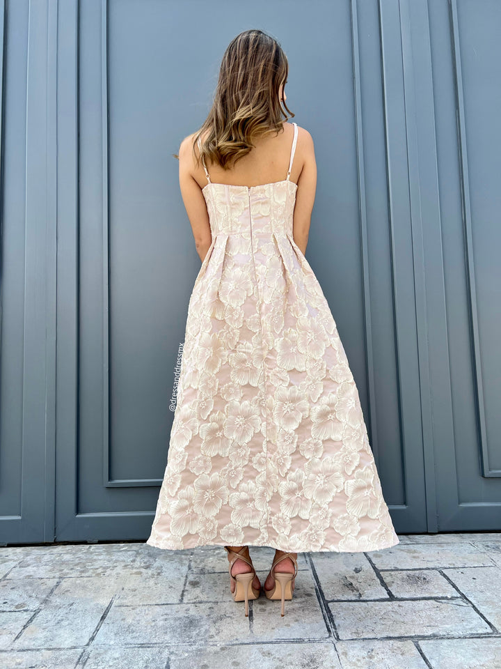 Vestido champagne con dorado