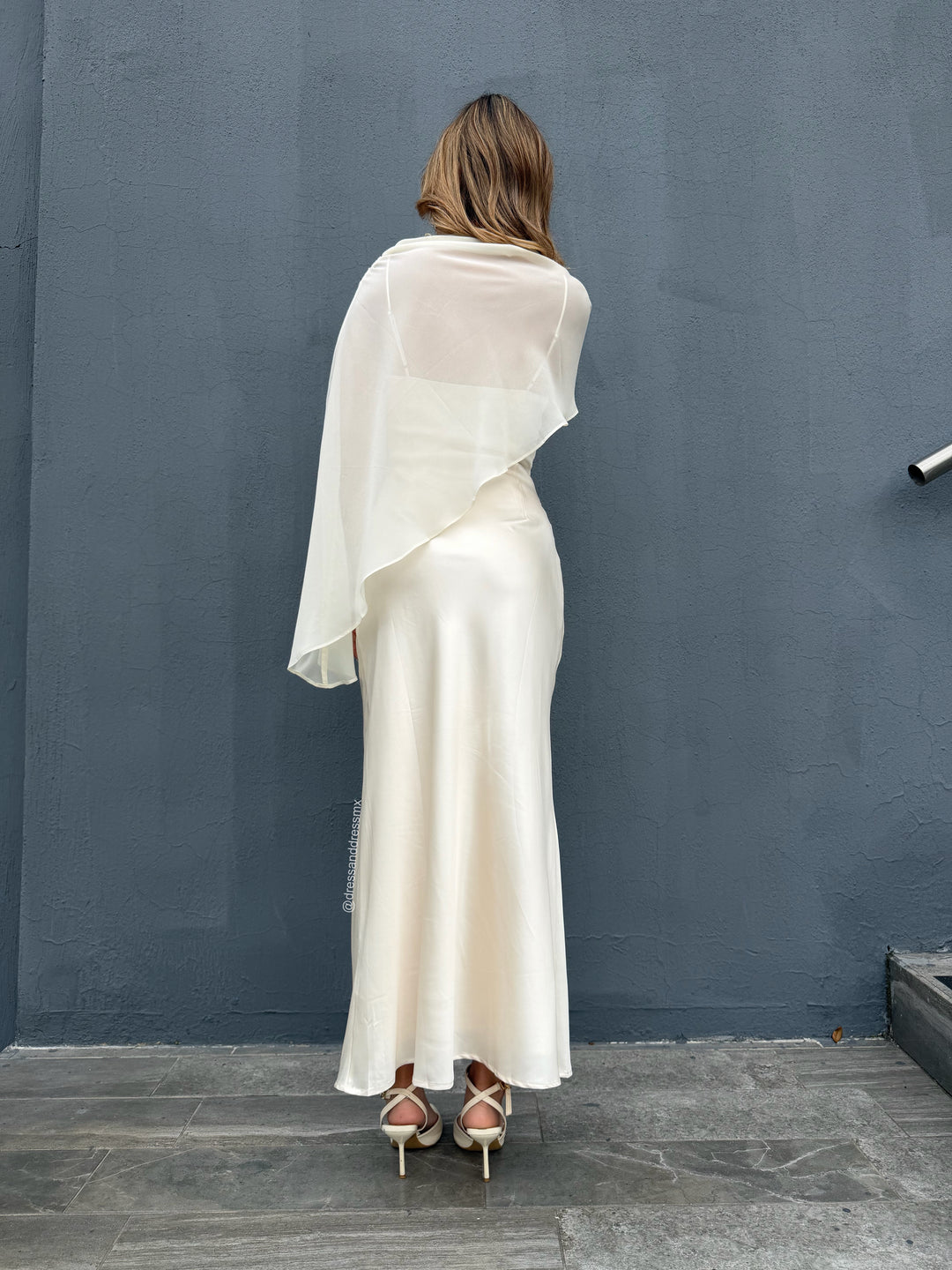 Vestido ivory capita