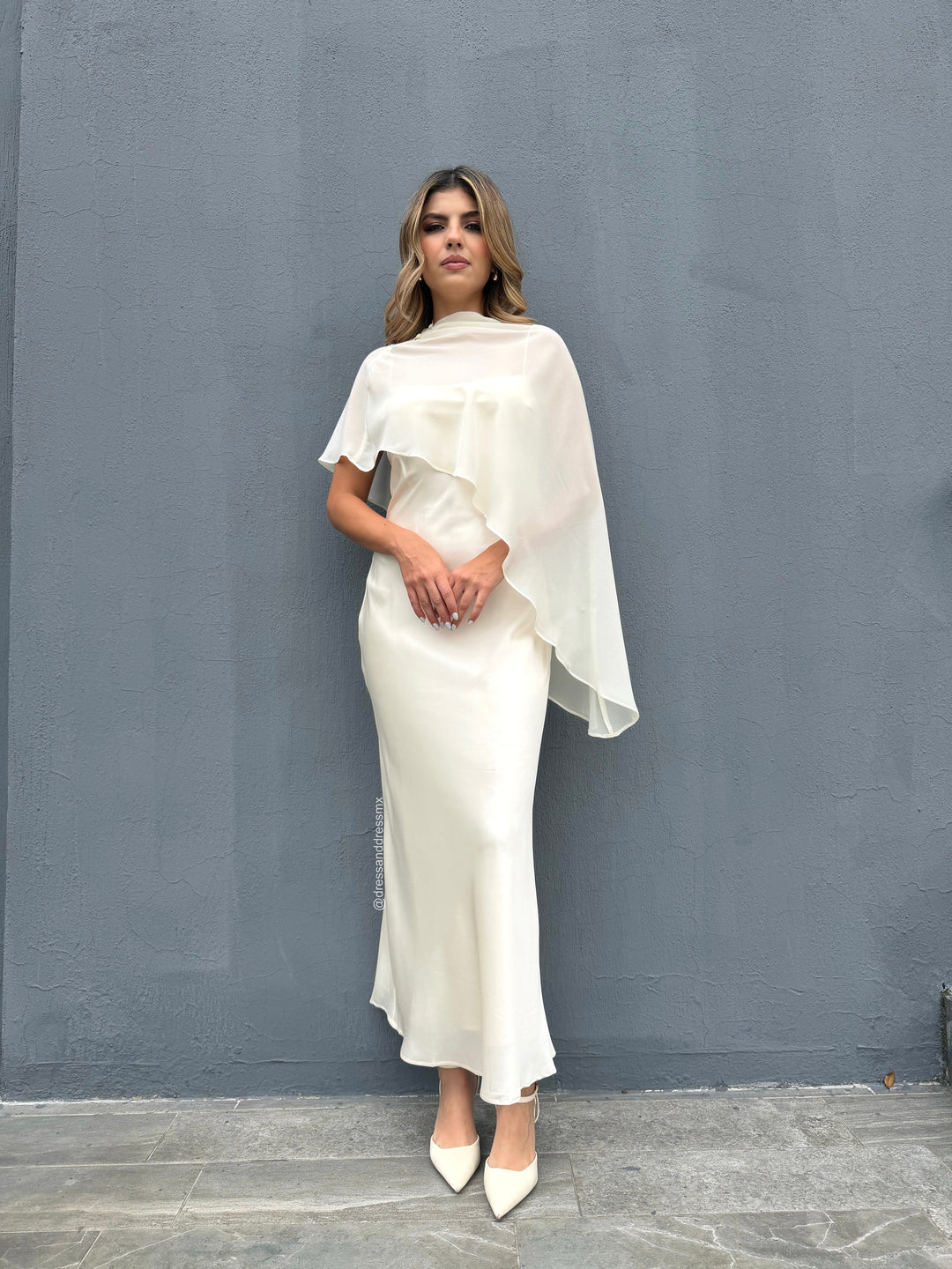 Vestido ivory capita
