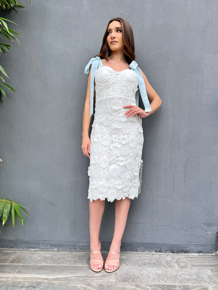 Vestido blanco listón azulito