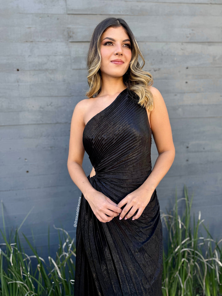 Vestido tableado cut out