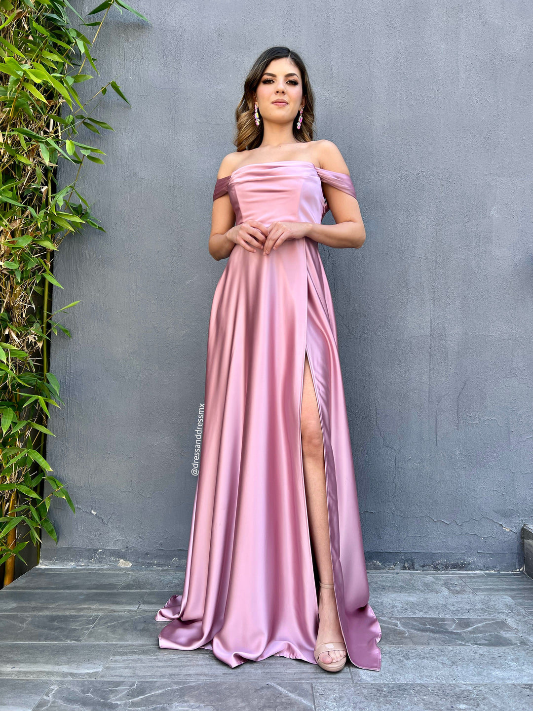 Vestido rosita satin offshoulder
