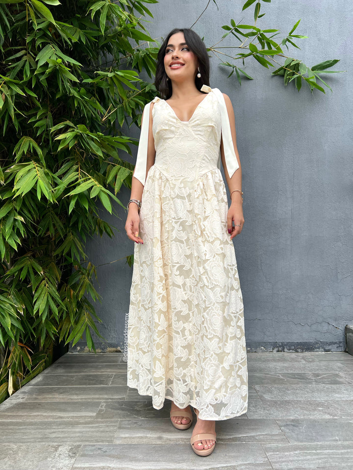 Vestido crema escote V