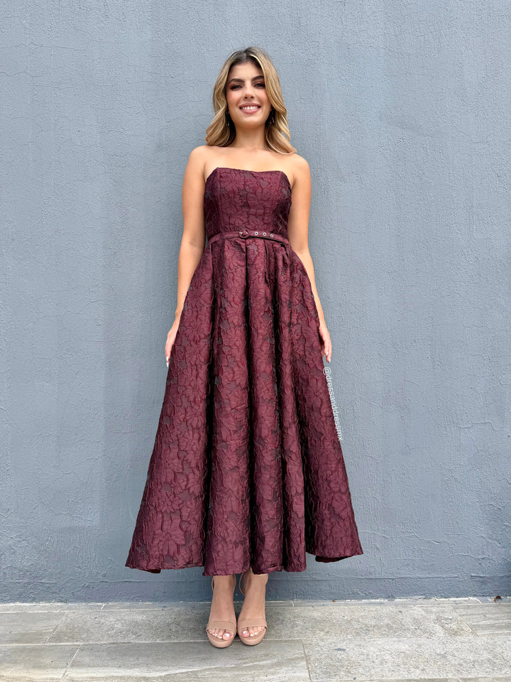 Vestido straple vino
