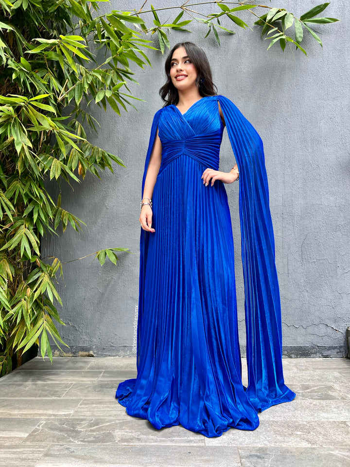 Vestido azul rey tableado