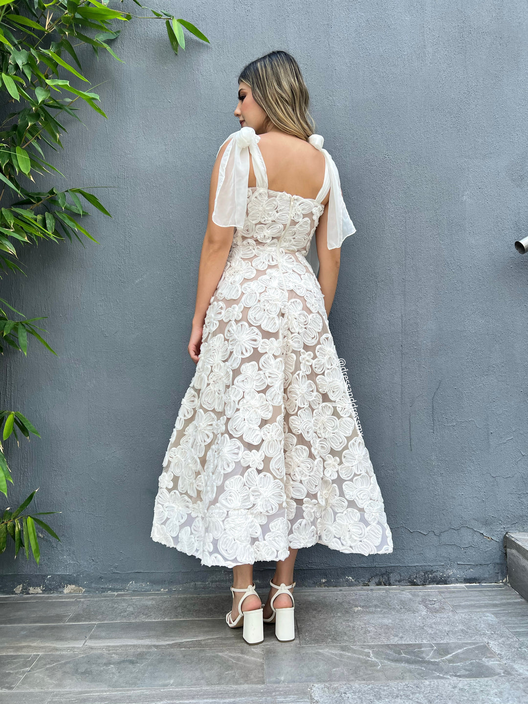 Vestido ivory midi linea A