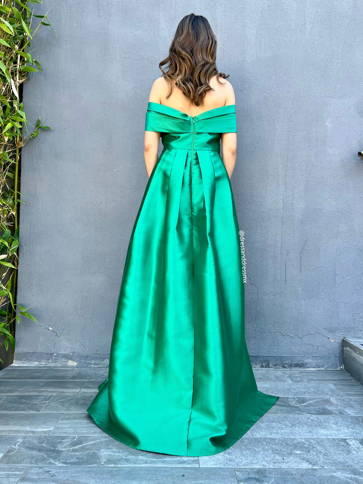 Vestido verde esmeralda cola
