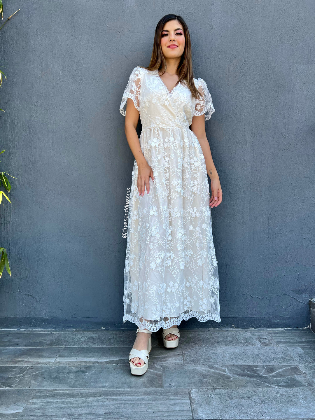 Vestido midi encaje flores