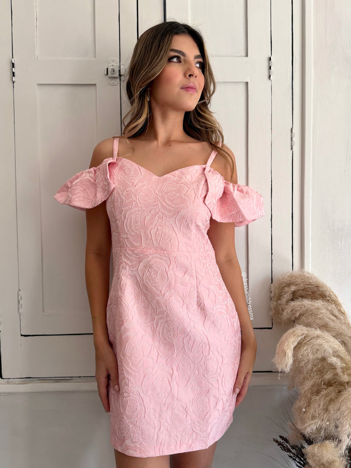 Vestido rosa manga caída