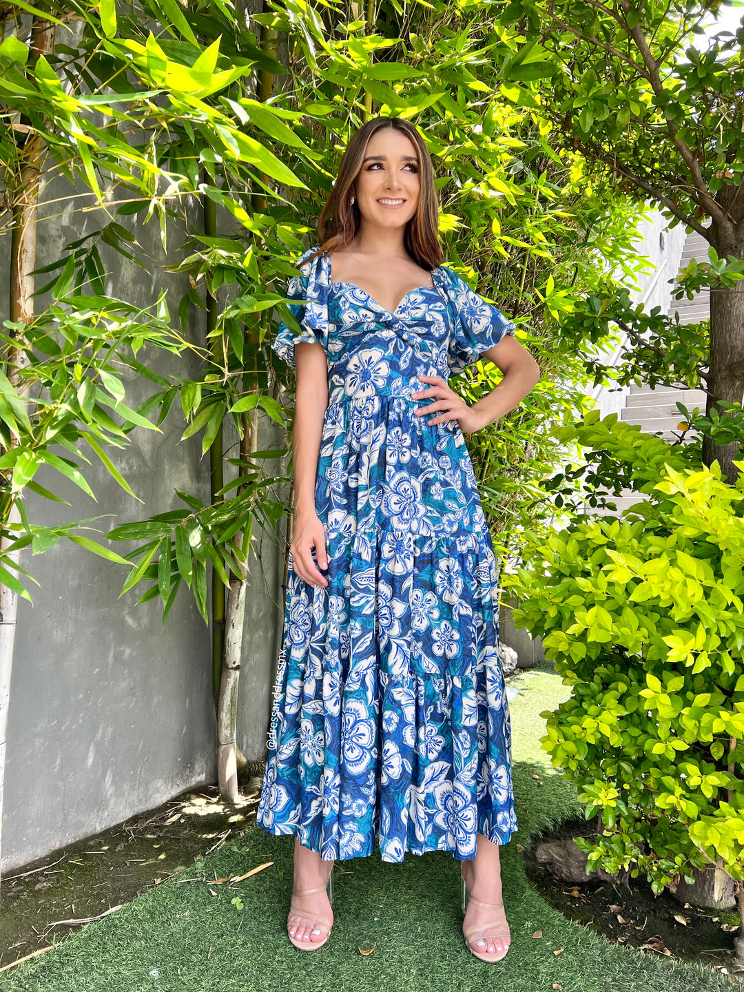 Vestido midi azul flores
