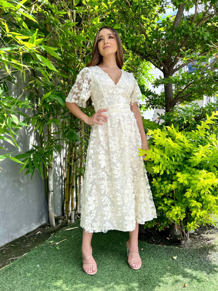 Vestido crema midi flores