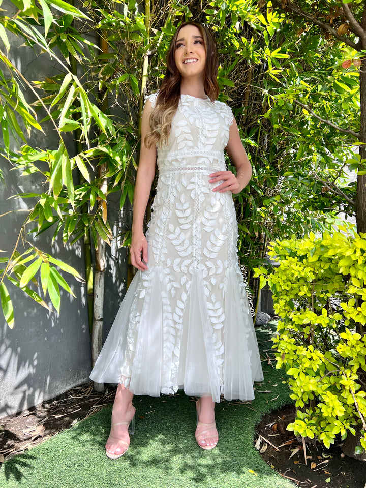 Vestido ivory hojas