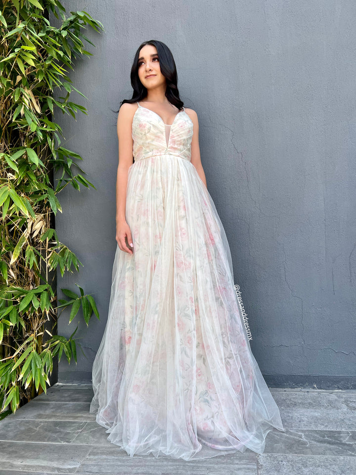 Vestido beige tul flores