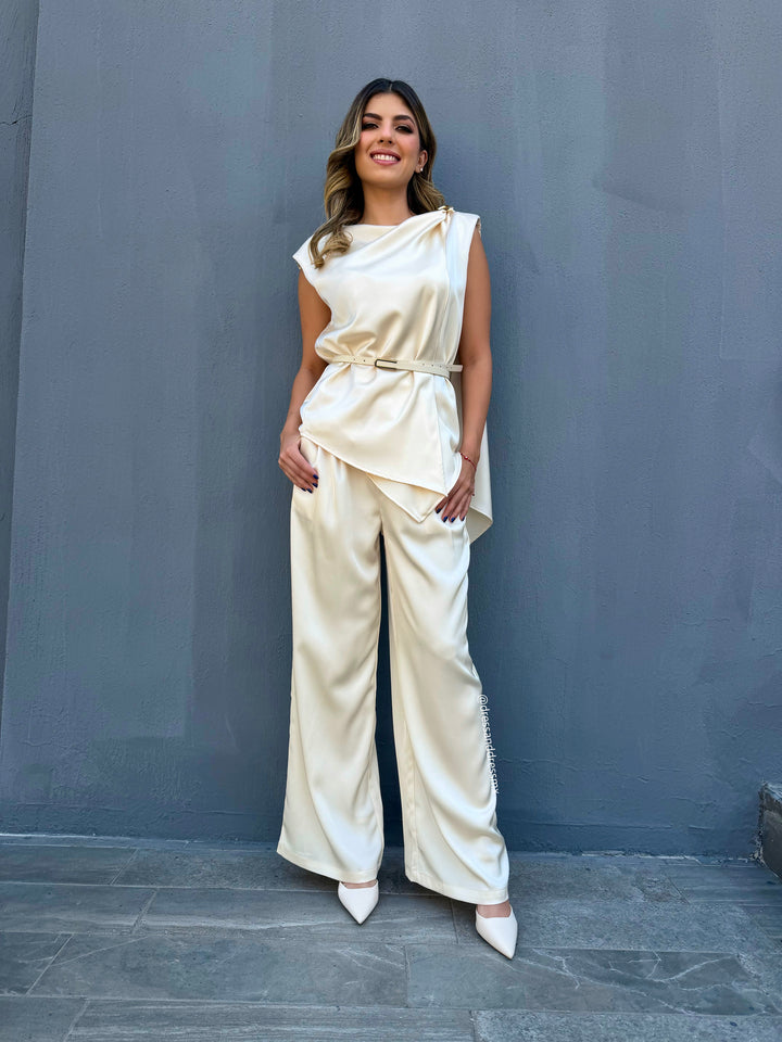 Set pantalón y blusa marfil