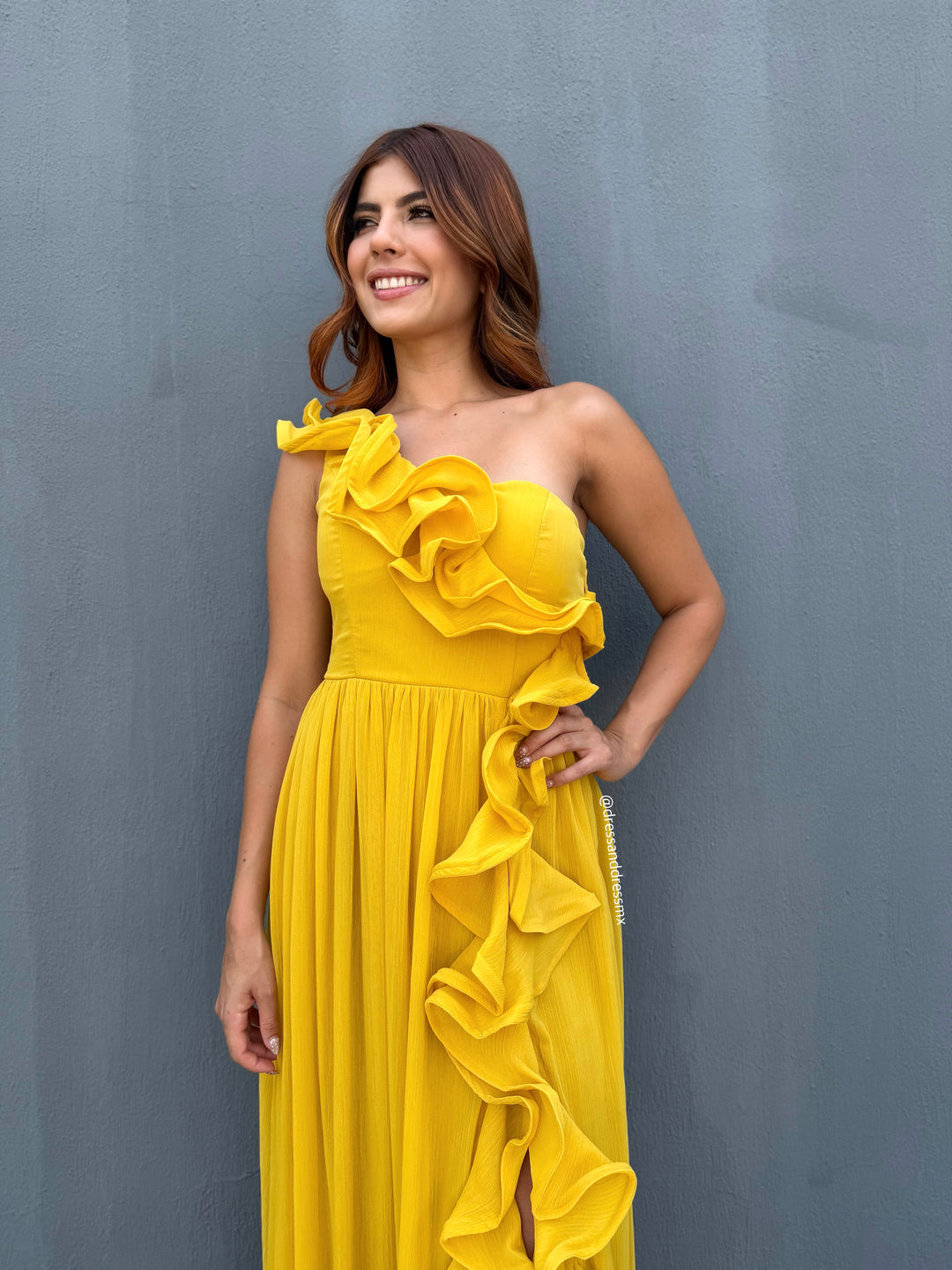 Vestido volantes amarillo