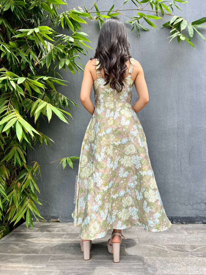 Vestido flores metálicas
