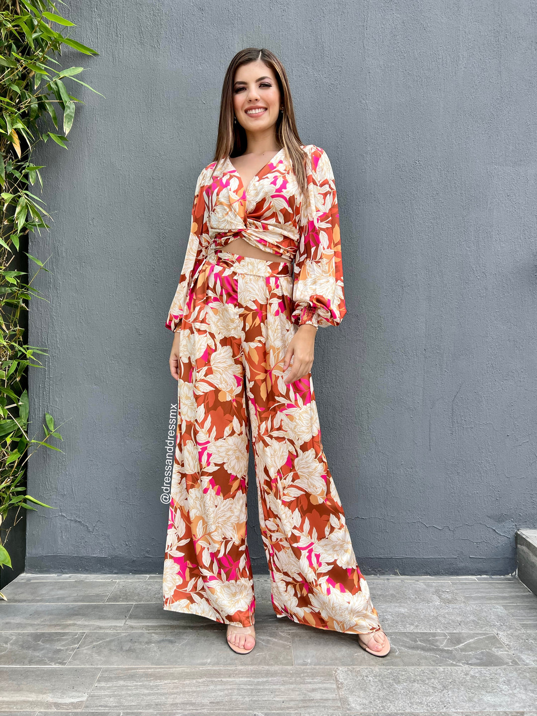 Conjunto pantalón y blusa
