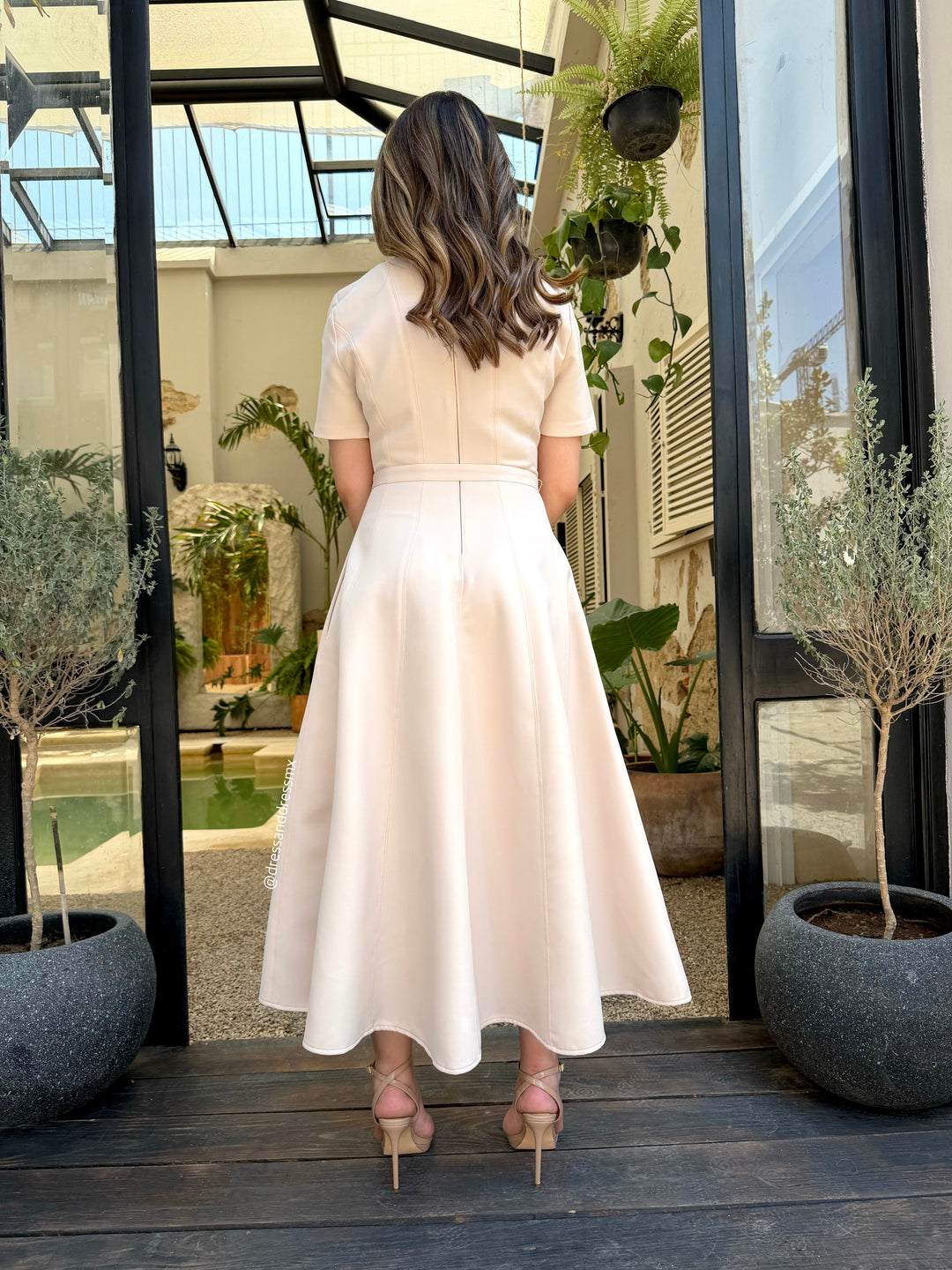 Vestido midi línea A light beige