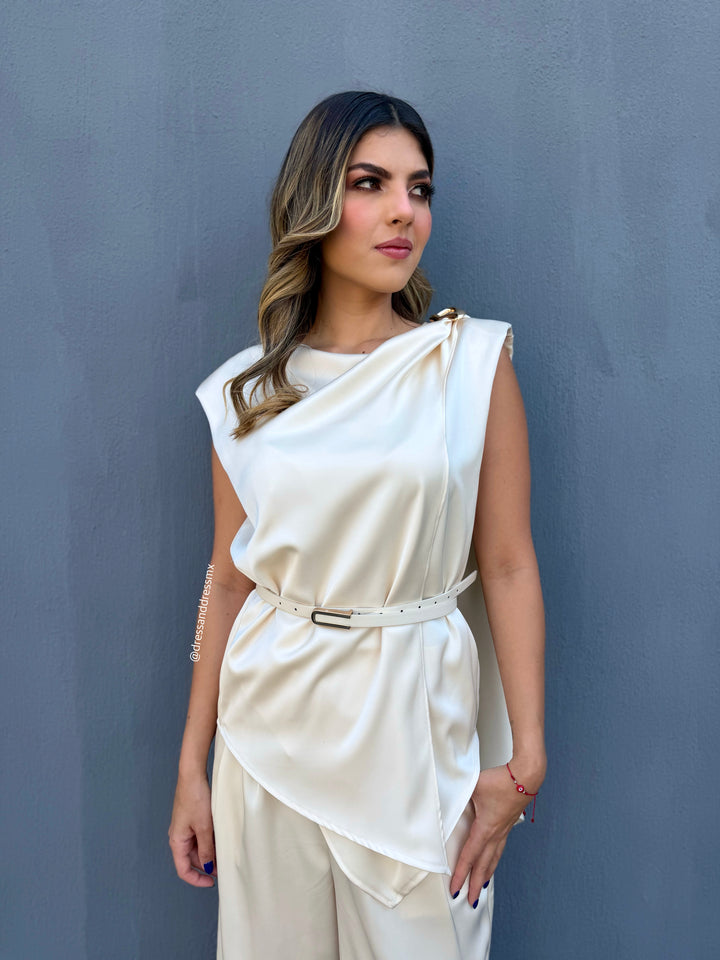 Set pantalón y blusa marfil