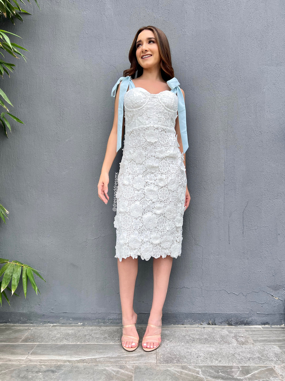 Vestido blanco listón azulito