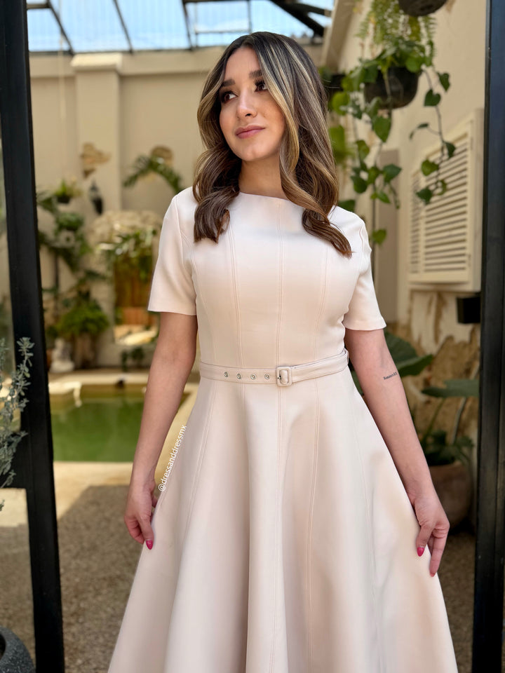 Vestido midi línea A light beige