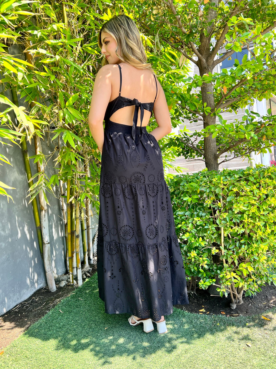 Vestido negro tirantes