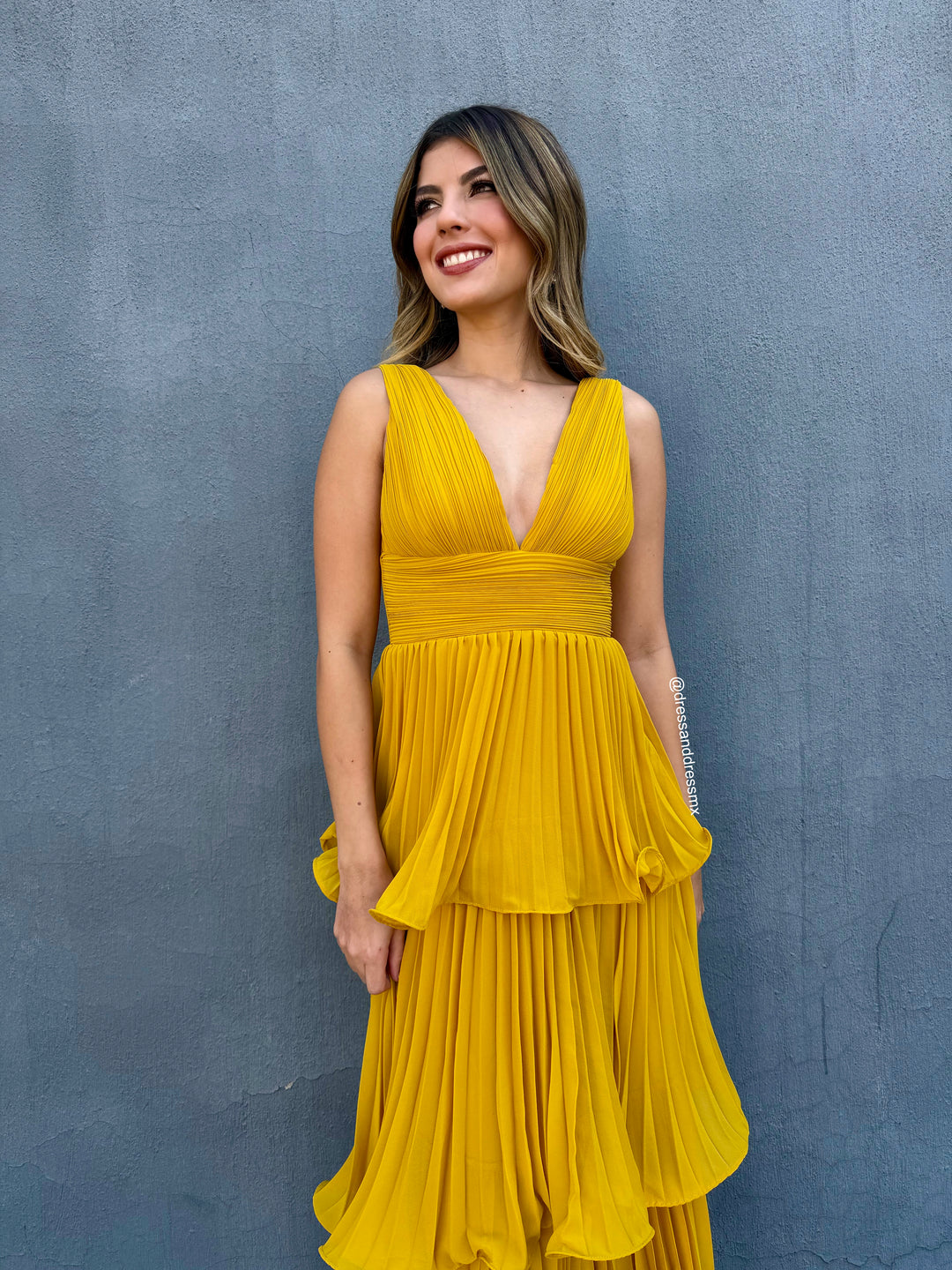 Vestido amarillo tableado Olanes