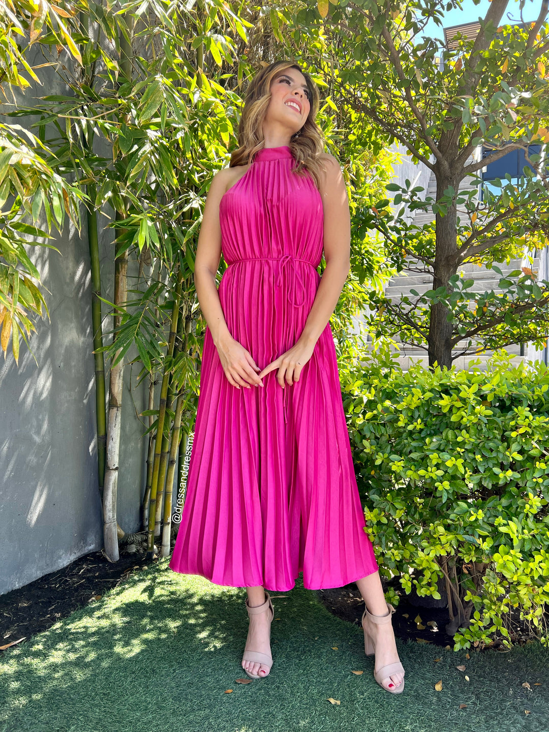 Vestido rosa fiuschia tableado